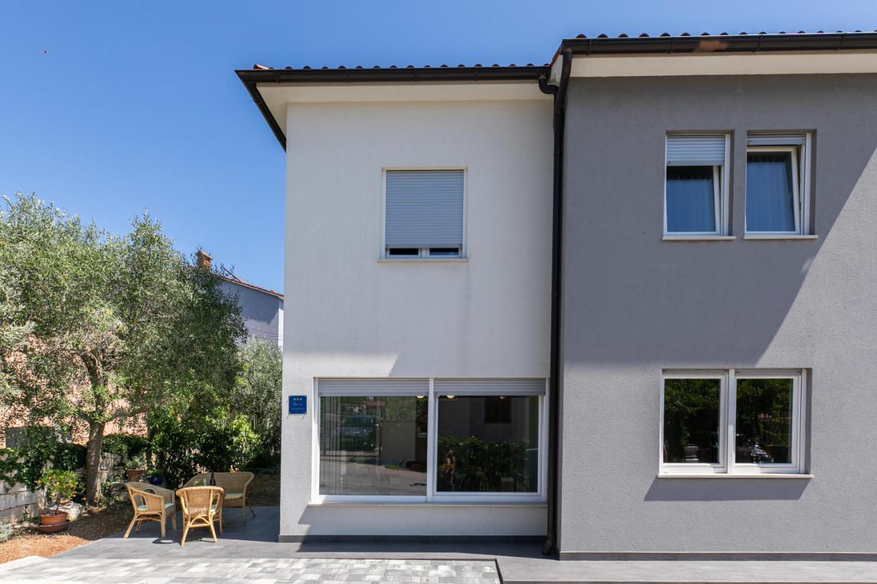Apartman Suzi PUY Exterior foto