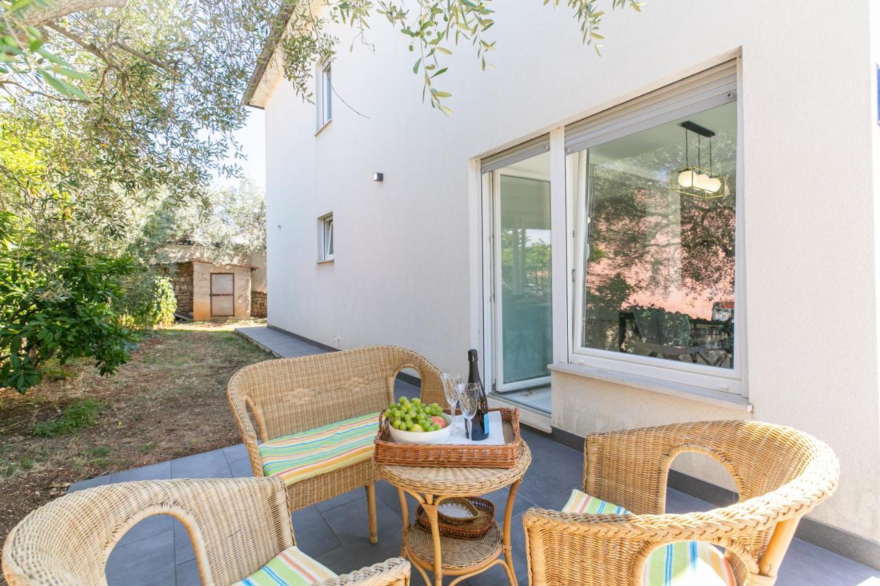 Apartman Suzi PUY Exterior foto